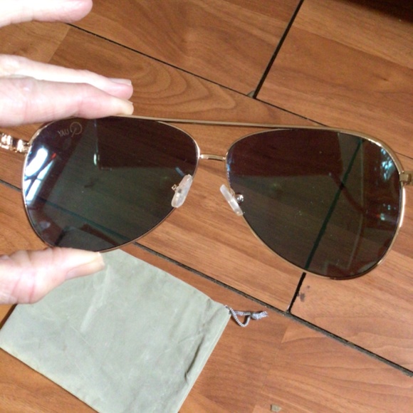 NEW! Rare Quay Top Gun aviators main image 7